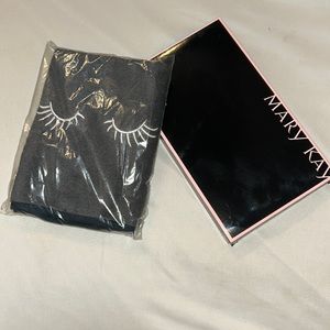 Mary Kay Makeup Pro Palette and Makeup wash cloth